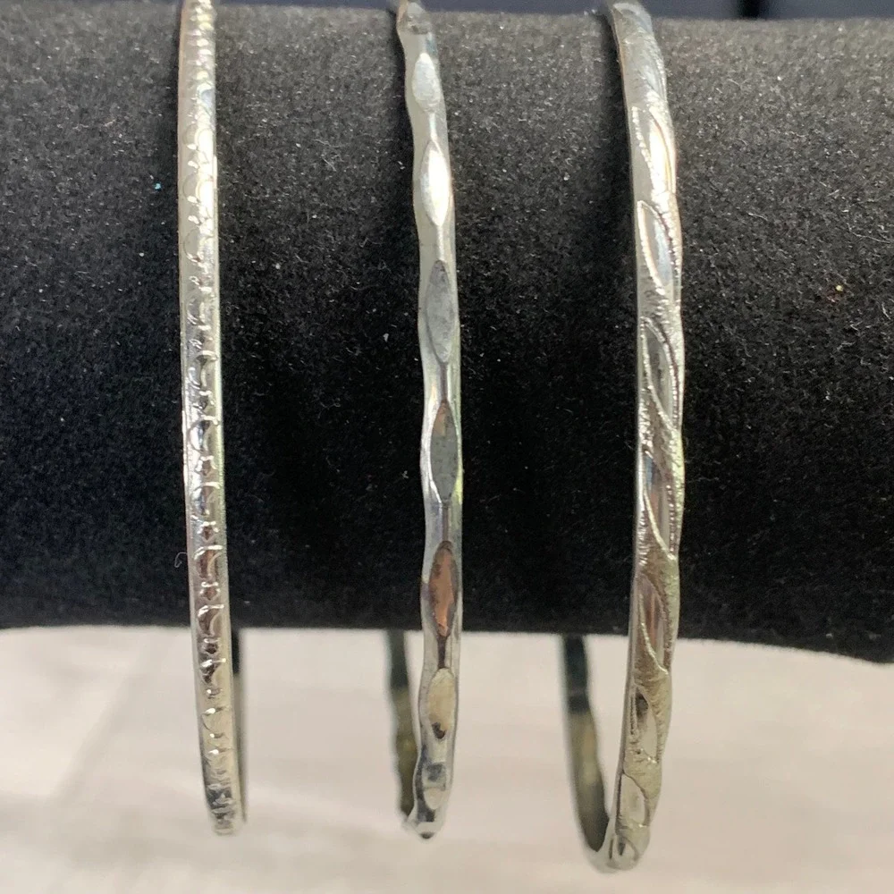 Vintage Silver Tone Textured Bangle Bracelet Set Stackable Etched Hammered 3pc